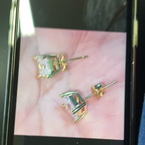 10K gold studs